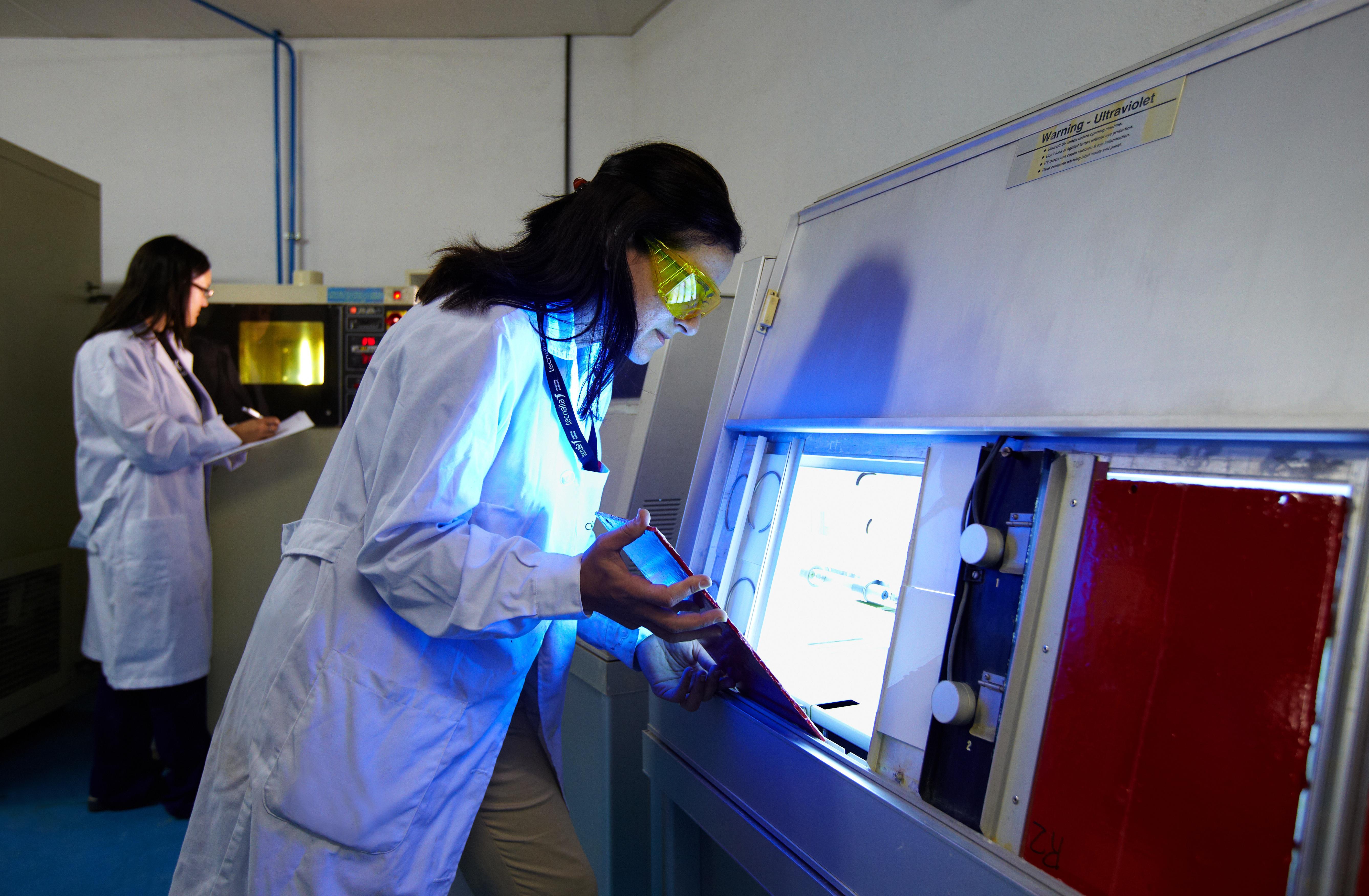 QUV accelerated weathering testing: damaging effects of sunlight are simulated by fluorescent UV lamps, Technology Research